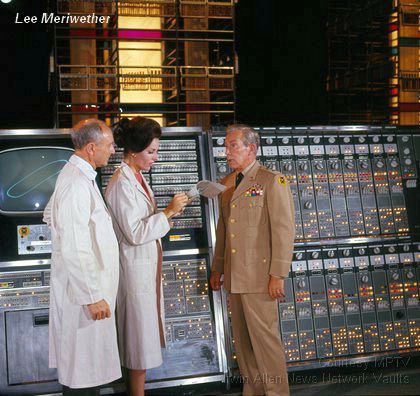 Lee Meriwether in The Time Tunnel with John Zaremba and Whit Bissell