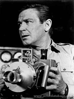 Richard Basehart in Voyage to the Bottom of the Sea