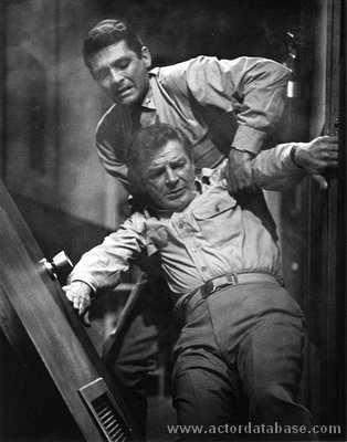 David Hedison and Richard Basehart in Voyage to the Bottom of the Sea