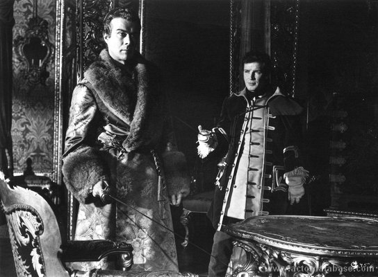 Richard Basehart in Cartouche