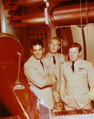 David Hedison, Robert Dowdell and Richard Basehart in Voyage to the Bottom of the Sea