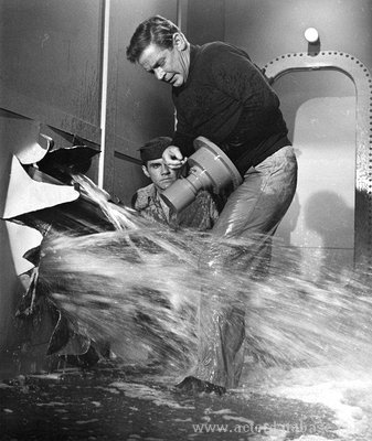 Richard Basehart in Voyage to the Bottom of the Sea