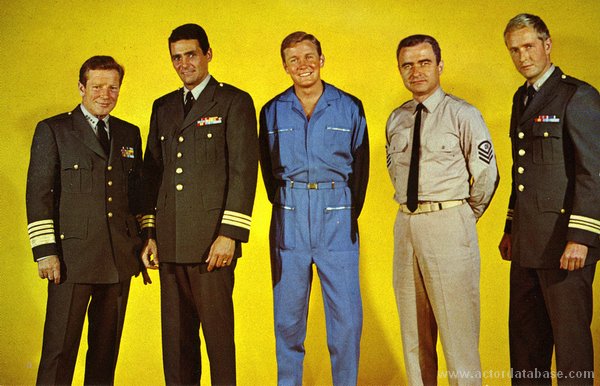Richard Basehart, David Hedison, Allan Hunt, Terry Becker and Robert Dowdell