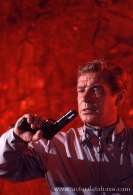 Richard Basehart in Voyage to the Bottom of the Sea