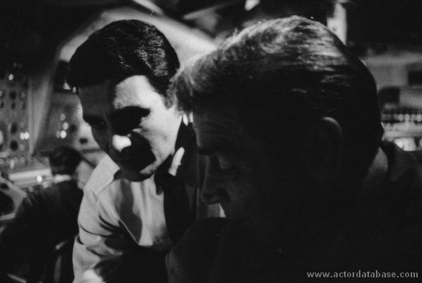 David Hedison and Richard Basehart in Voyage to the Bottom of the Sea